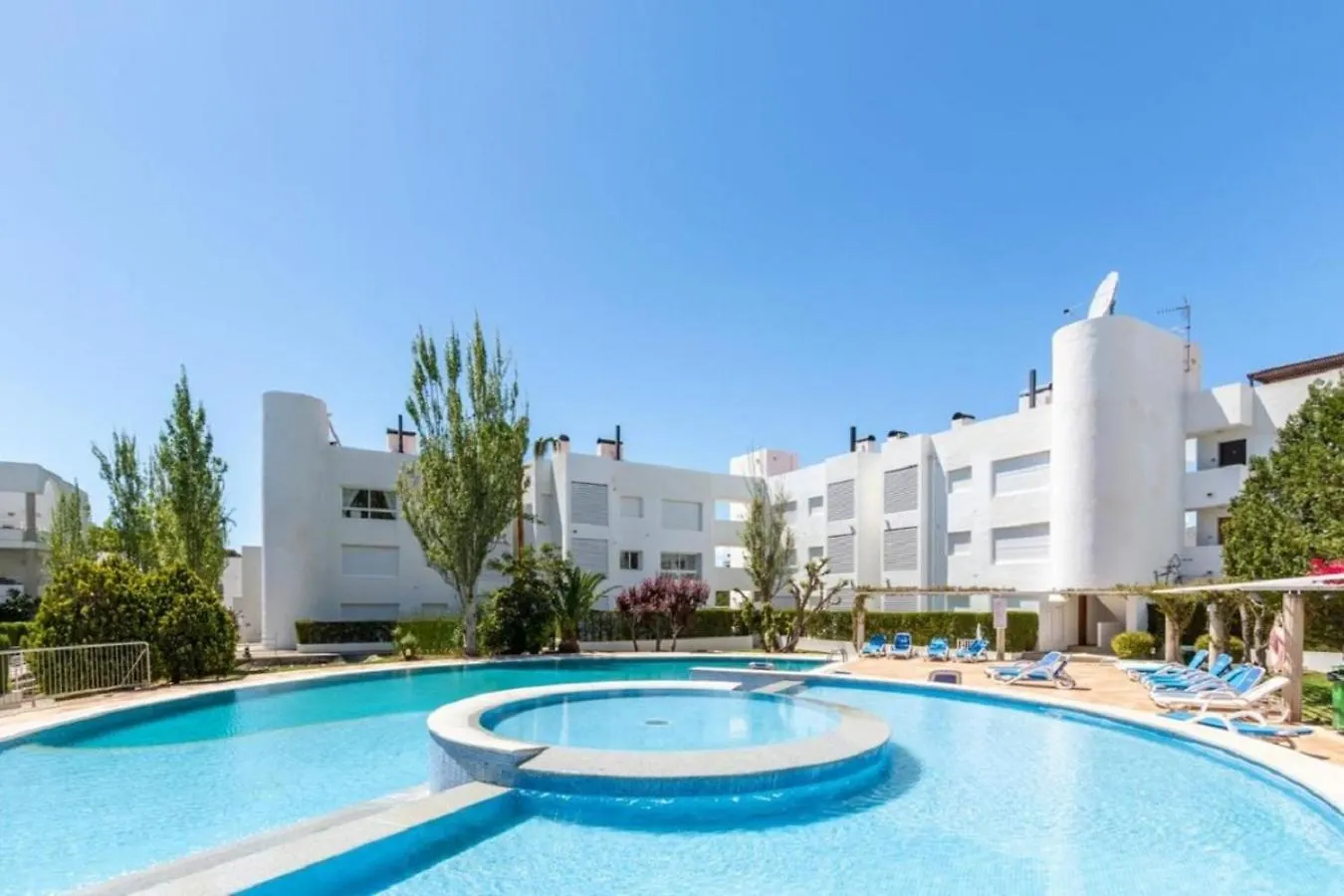 Isholidays Acron Puerto Pollensa