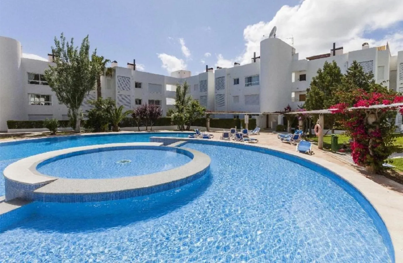 Isholidays Acron Puerto Pollensa