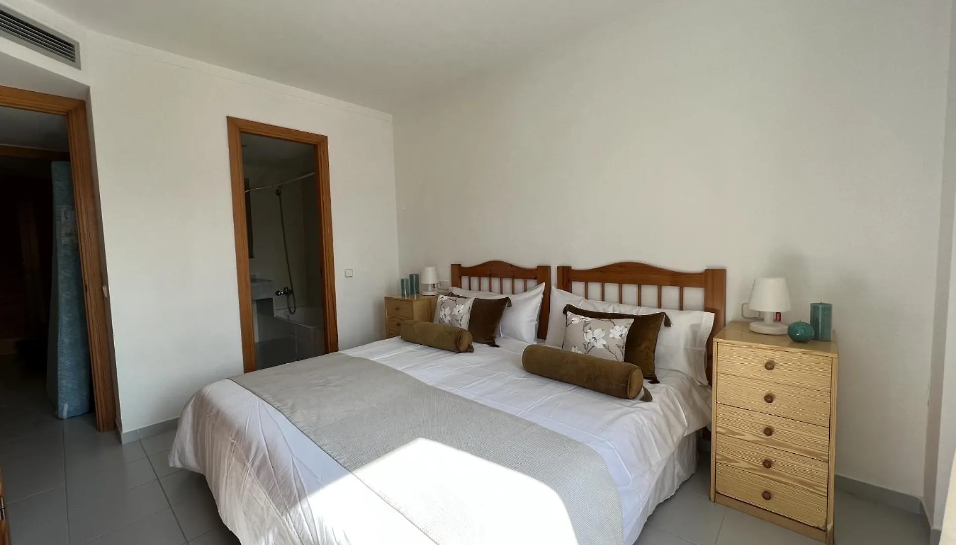 Isholidays Acron Puerto Pollensa 公寓 波连萨港